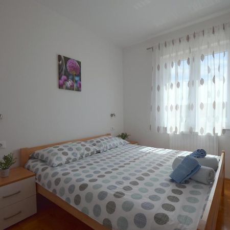 Apartment Baran ชิซิชี ภายนอก รูปภาพ